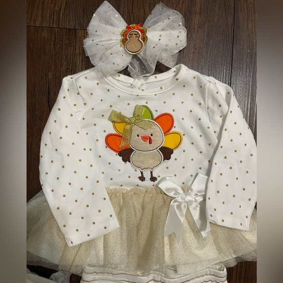 9M 4 Piece Thanksgiving outfit - Picture 2 of 4